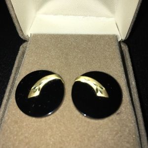 14K solid gold authentic Onyx Earrings